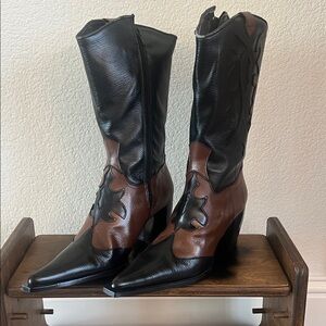 VINTAGE Bonanza Black and Brown Leather Women's Boots